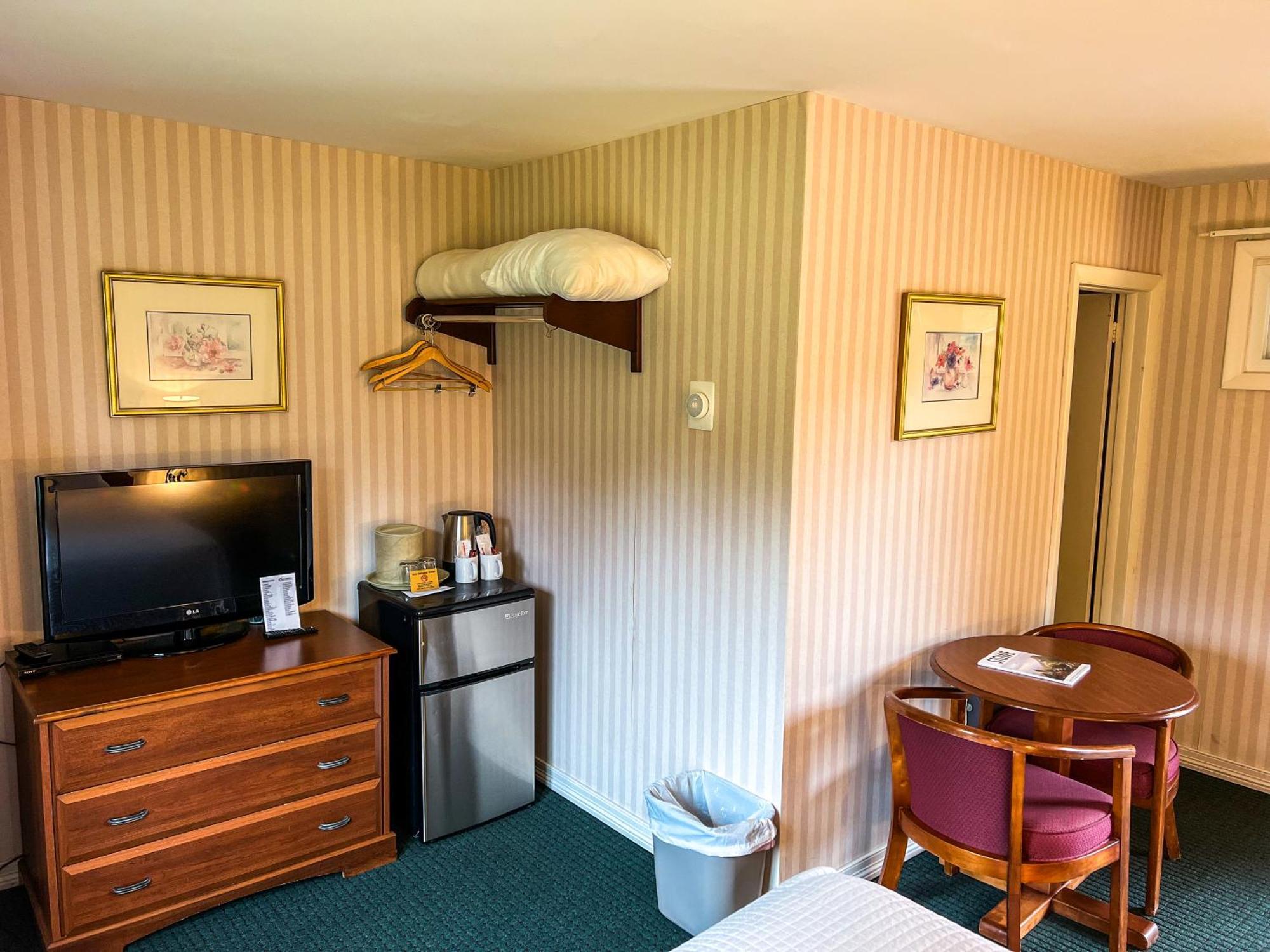 Stowe Motel & Snowdrift Exterior photo