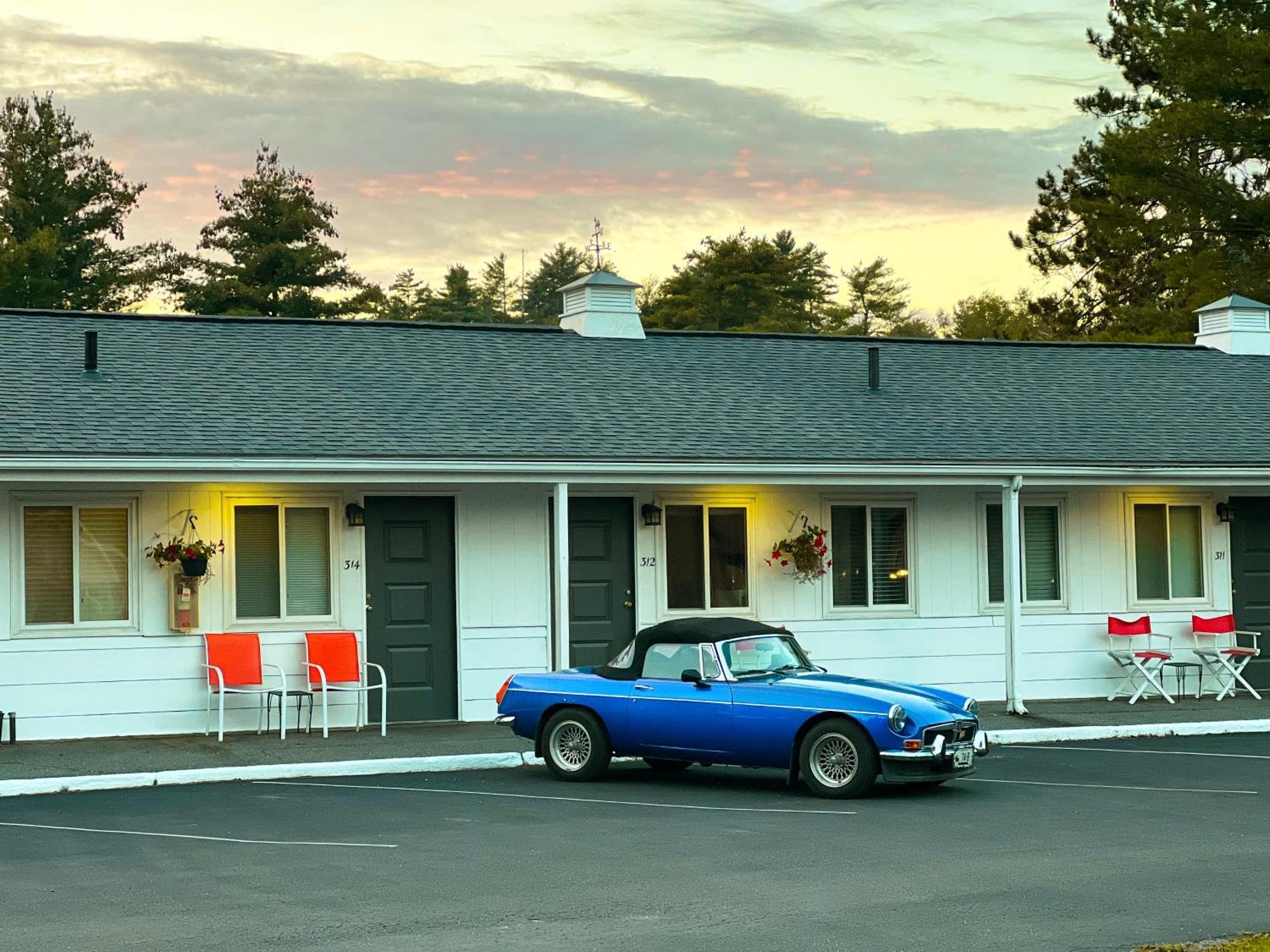 Stowe Motel & Snowdrift Exterior photo